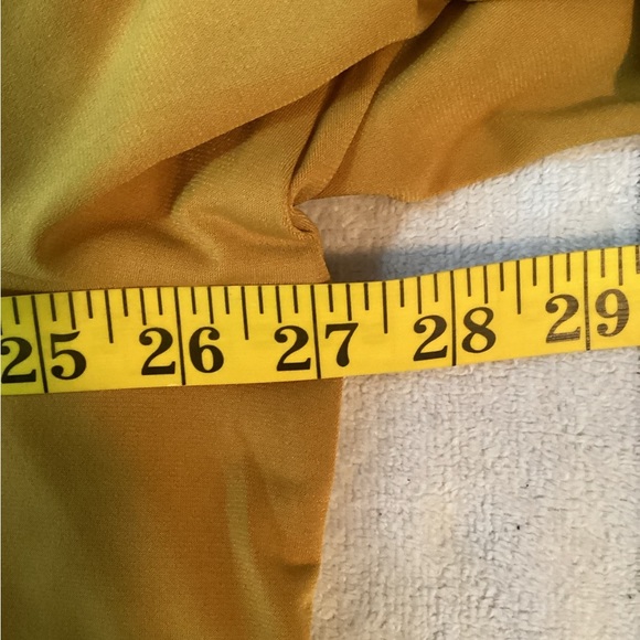 Susan Graver Mustard Keyhole Blouse Plus Size 3X - Picture 6 of 8